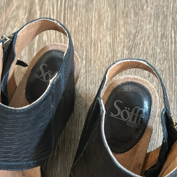 Sofft Sandals 7.5 black leather strap heels - Picture 3 of 8